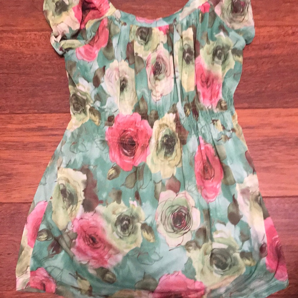 INC Cute Spring Top - Picture 2 of 3